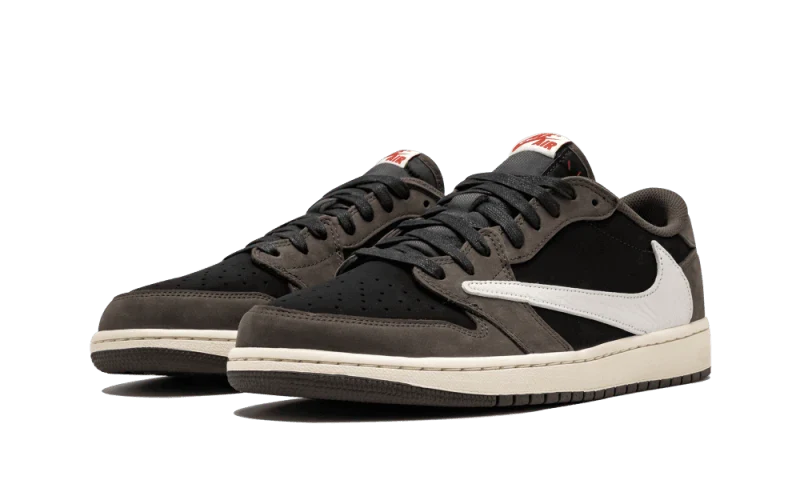 MOCHA SNEAKERS